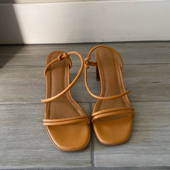 Strappy Sandal - Picture 2 of 3